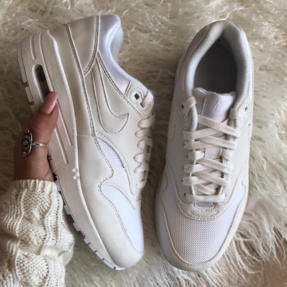 NWT Nike Air Max 1 Triple White - Picture 5 of 7